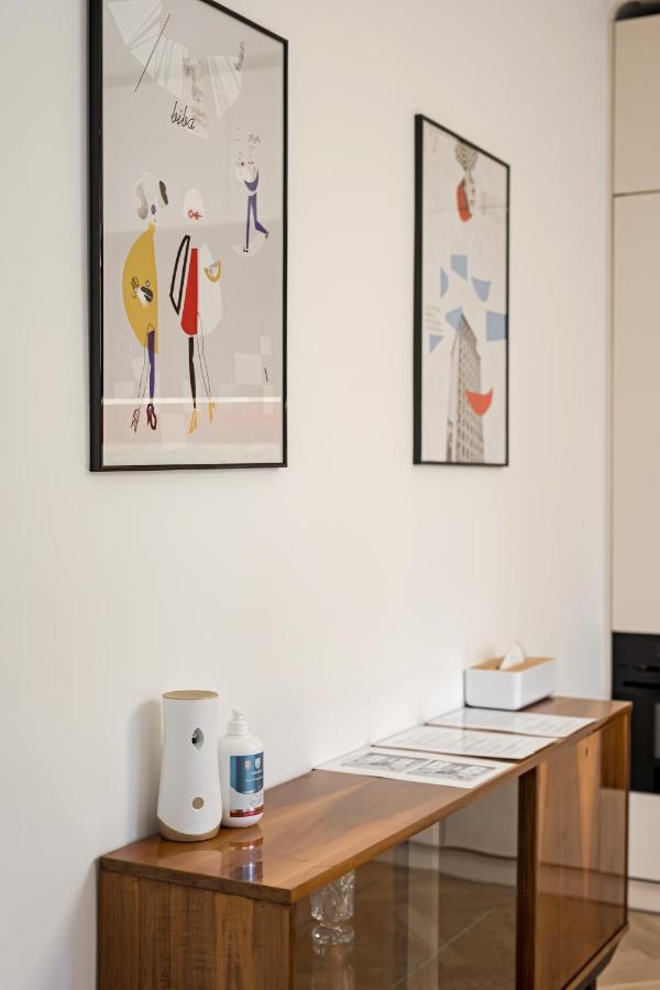 Emily Studio Warsaw Luaran gambar