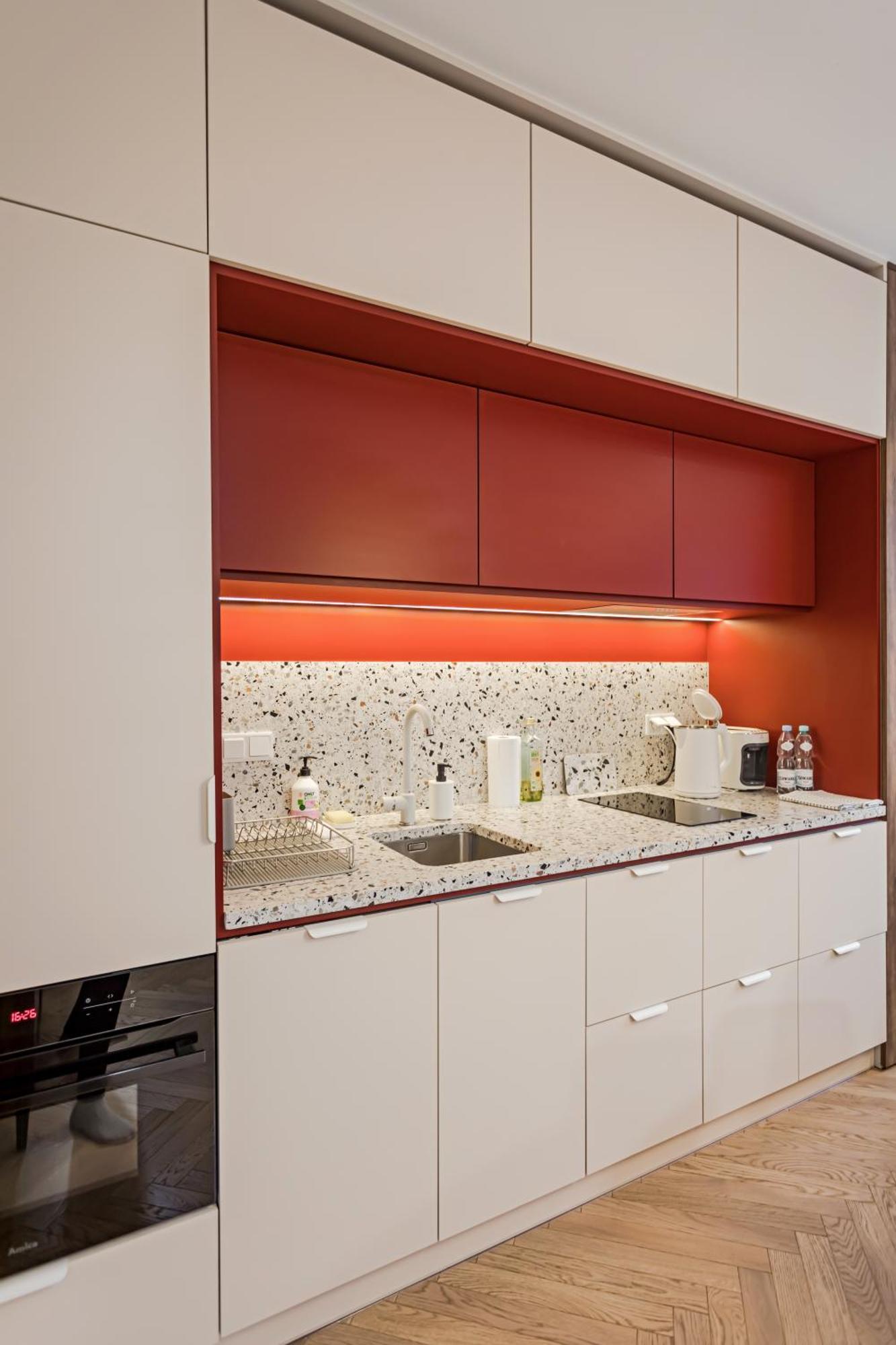 Emily Studio Warsaw Luaran gambar